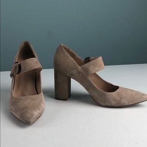 Tommy Hilfiger nude suede pointed toe heels